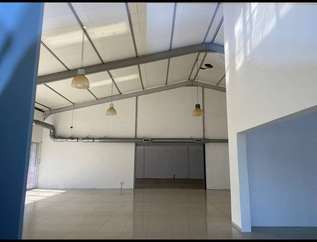 204M² RETAIL TO LET IN TOKAI